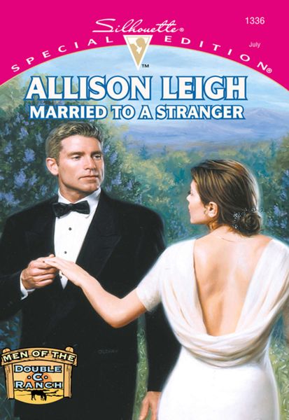 Обложка книги «Married To A Stranger»
